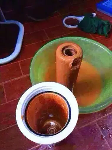 看看您家用的水管，是不銹鋼水管太貴，還是家人的健康不值得投資？